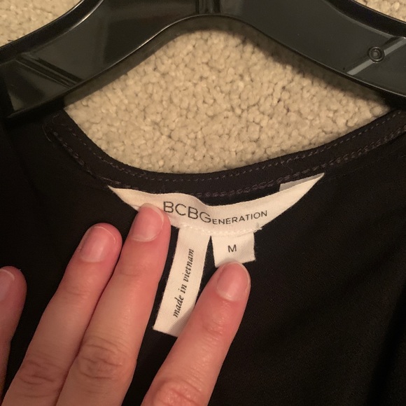 V neck BCBGeneration romper - Picture 2 of 3